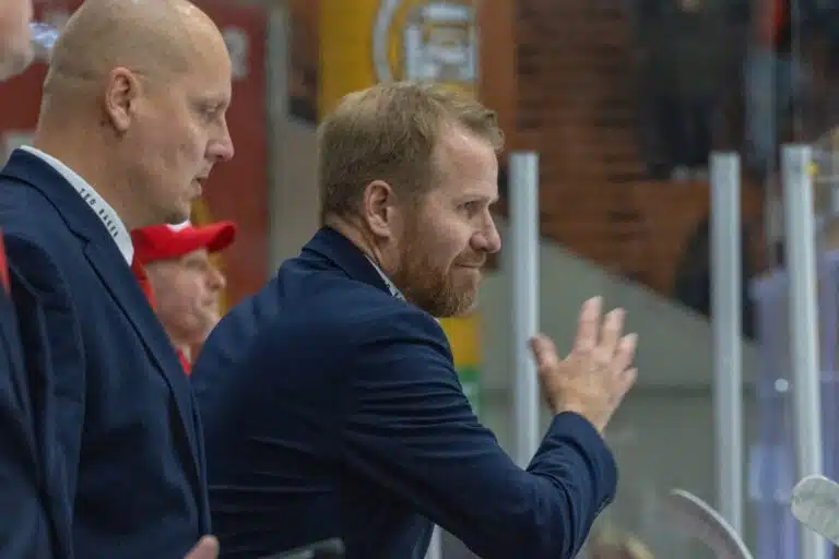 HIFK:n päävalmentaja Tommi Miettinen