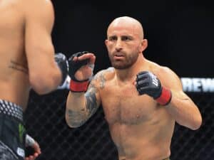 ”Yksi kaikkien aikojen parhaista” – UFC-pomo hehkutti supertähteä