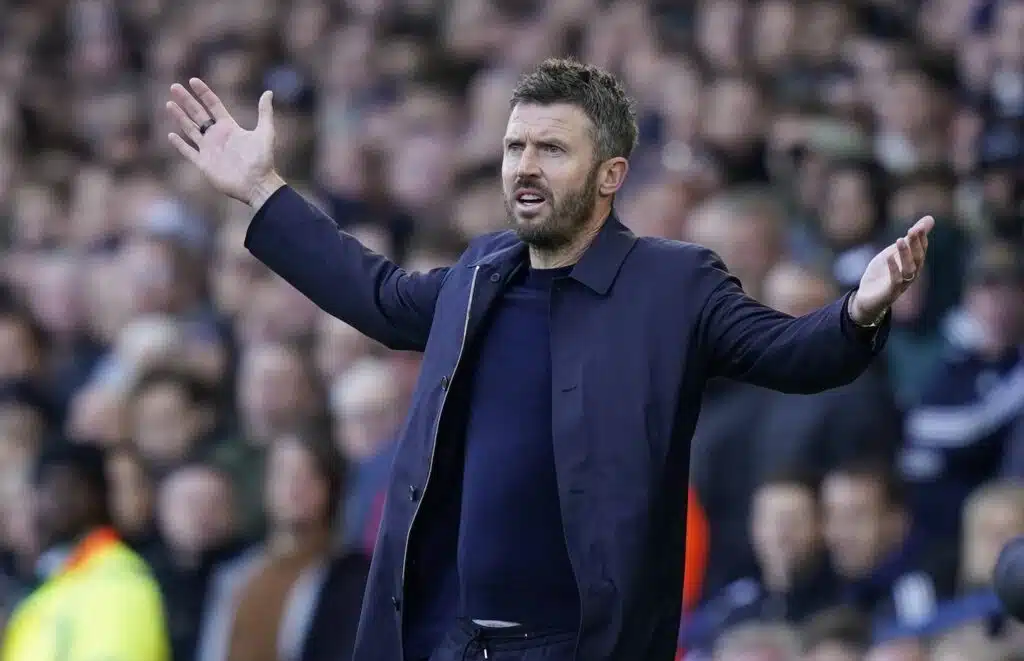 Michael Carrick vastasi potkuhuhuihin – ”Tiedän sen itse” Manchester Unitedin päävalmentaja Michael Carrick