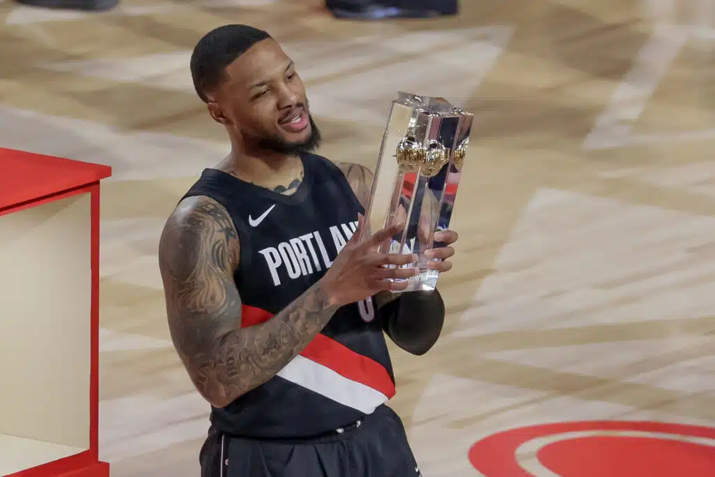 NBA-supertähden pitkä piina ohi - paljasti hurjan tavoitteensa Damian Lillard