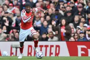 Mikel Arteta paljasti dramaattisen muutoksen Arsenalin pelaajassa - "Ei jättänyt minulle vaihtoehtoja" Noni Madueke, Arsenal