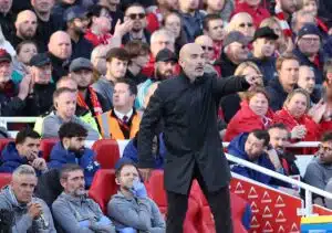 Manchester Cityn päävalmentaja latasi suorat sanat seuran ympärillä vellovasta kohusta Manchester Cityn päävalmentaja Enzo Maresca