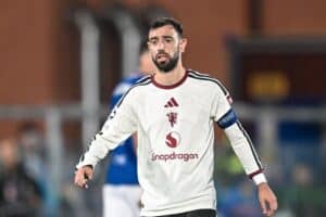 Bruno Fernandes osoitti sormellaan Manchester Unitedin valmennusta – tapahtuiko taktinen virhe?