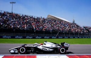Valtteri Bottas jäi yli 2,5 sekuntia kärjestä ja oli koko joukon hitain