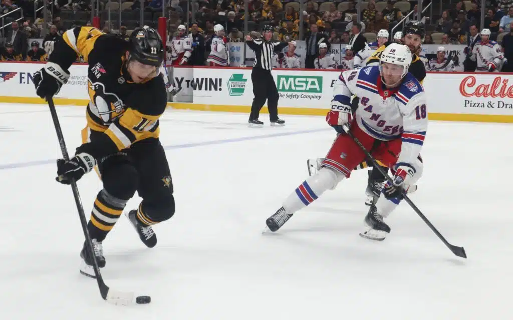 NHL:ssä jysähti pelaajakauppa - toinen ei ole pelannut vielä otteluakaan Filip Hallander, Pittsburgh Penguins
