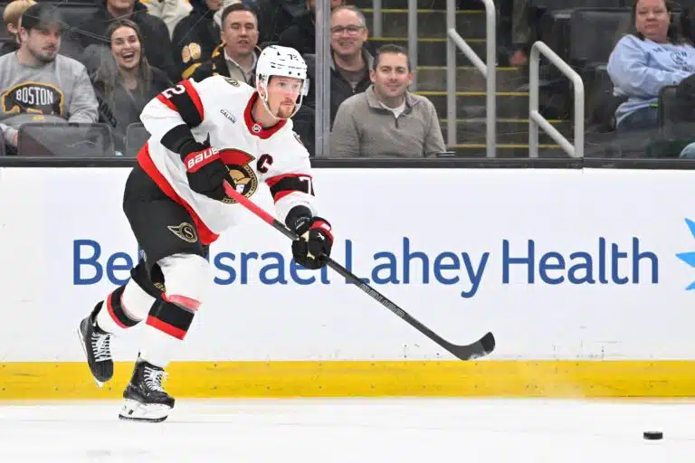 Ottawa Senatorsin kapteeni Thomas Chabot