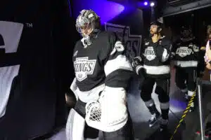 Suomalaispelaajien NHL-joukkue katastrofaalisessa vireessä Darcy Kuemper ja Drew Doughty