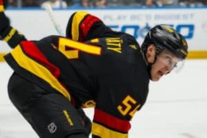 NHL-supertähti loukkaantui – suomalaislupaukselle avautuu nyt loistava mahdollisuus
