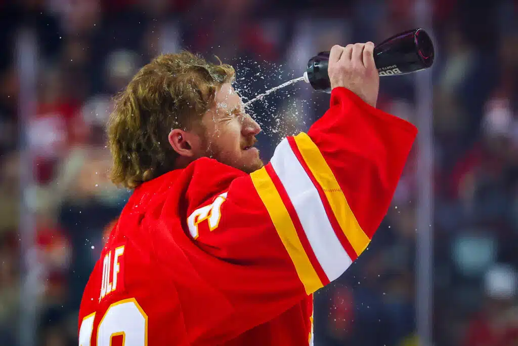 NHL-seuralla historiallisen surkea vire päällä - karuja lukuja Dustin Wolf