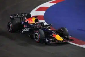 Max Verstappenilta järisyttävä suoritus formula ykkösissä, Bottaksen olisi kannattanut jatkaa fillarin selässä Red Bullin Max Verstappen Singaporen GP:ssä 2026