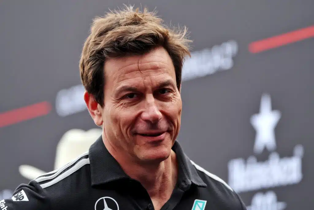 Helmut Marko antoi tylyn arvion George Russellista - Toto Wolff iski nyt vastapalloon Mercedeksen tallipäällikkö Toto Wolff lokakuussa 2026