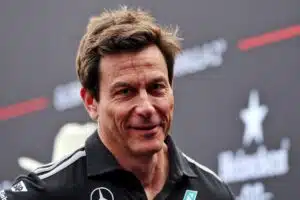 Helmut Marko antoi tylyn arvion George Russellista - Toto Wolff iski nyt vastapalloon Mercedeksen tallipäällikkö Toto Wolff lokakuussa 2026
