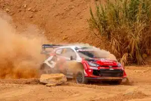 Toyota-tähti pudotti rajun arvion Sami Pajarista Toyotan Elfyn Evans Sardinian MM-rallissa 2026