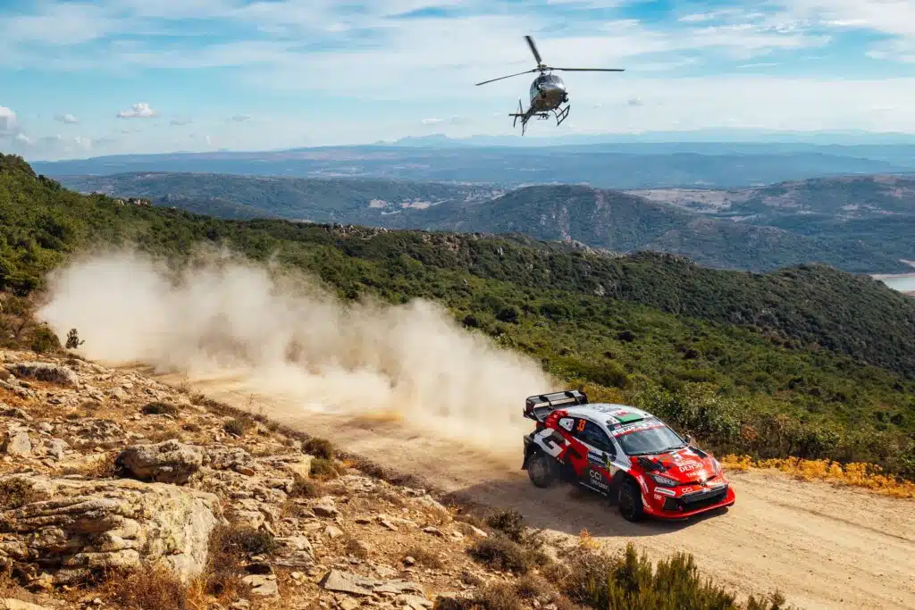 EK16: MM-sarjan kärkimiehelle musertava takaisku - maailmanmestaruus ratkeaa ihan uskomattomalla tavalla Toyotan Elfyn Evans Sardinian MM-rallissa 2026