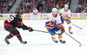 Vahvasti NHL-kautensa aloittanut suomalaishyökkääjä loukkaantui ikävään aikaan