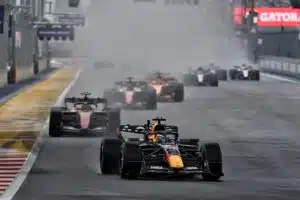 Sade väritti tapahtumarikasta Singaporen F1-sprinttiä - George Russellille ja Valtteri Bottakselle katastrofi Max Verstappen, 2026 Singapore